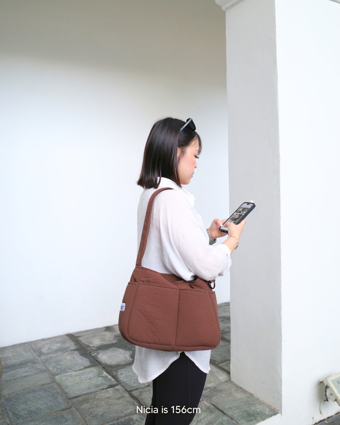 Regular Hobo Bag (Milk Chocolate)