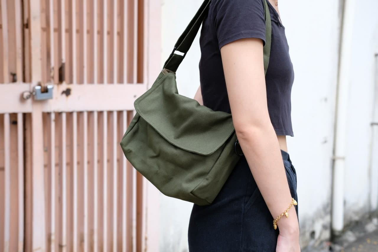 Canvas School Sling - Midnight Blue