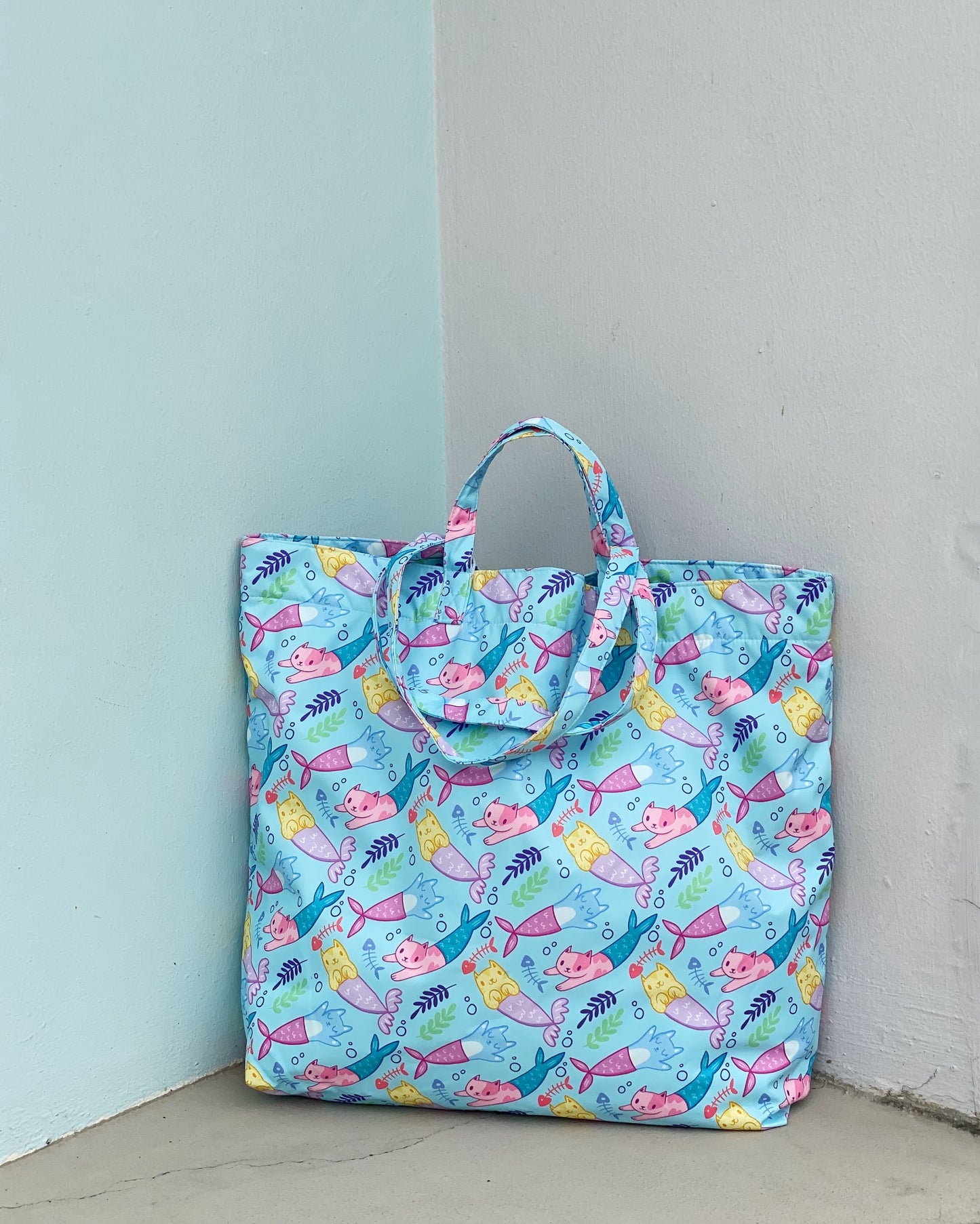 XL Tote (Water Repellent)